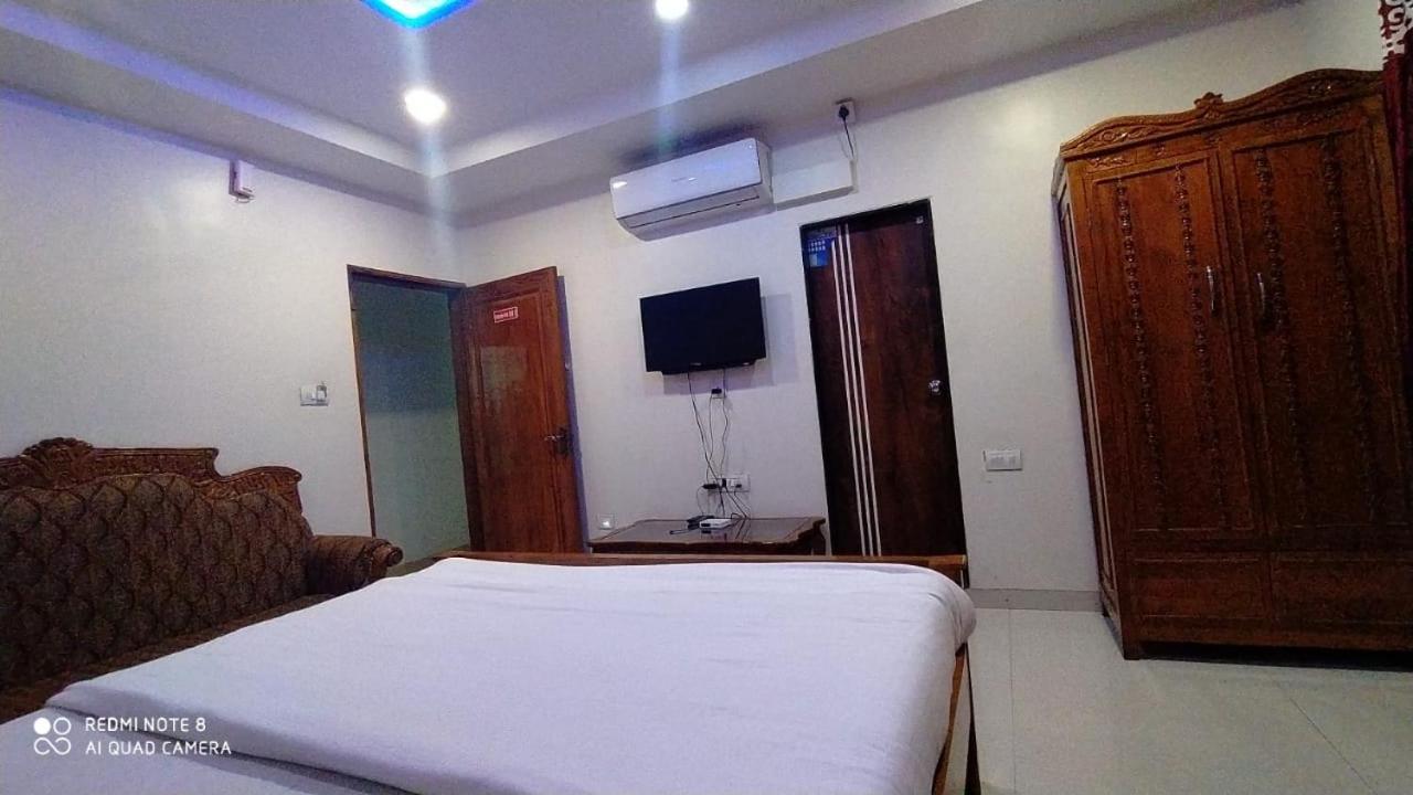 Hotel Shalimar Executive, Uran Islampur Peth  Exterior photo